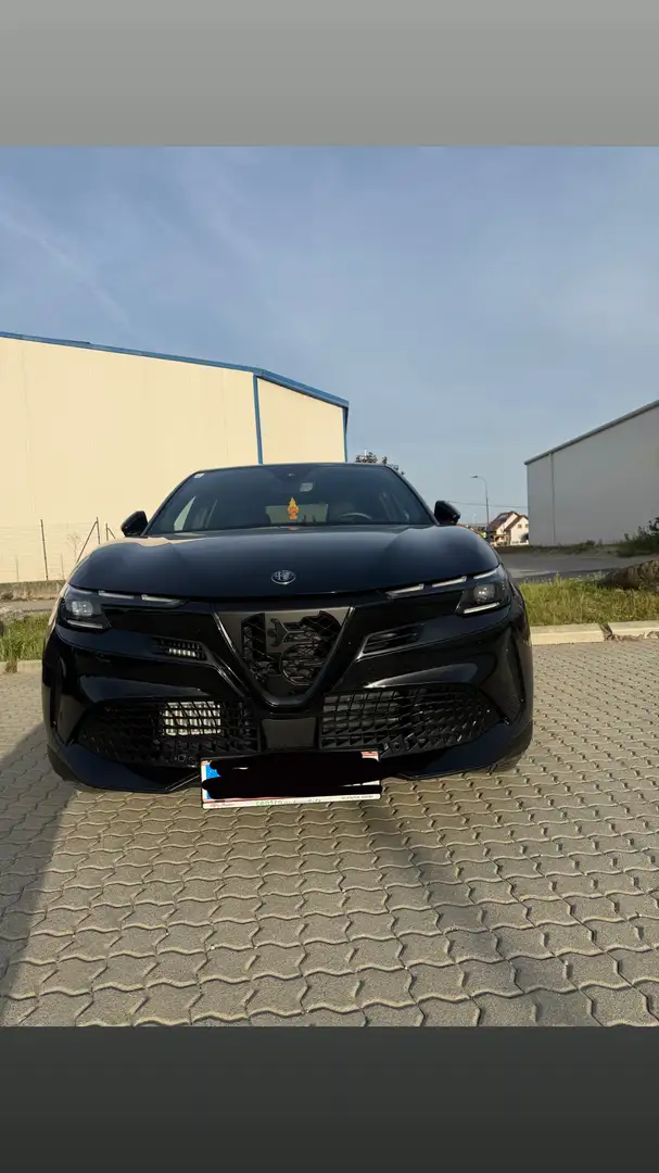 Alfa Romeo Junior Ibrida Speciale 1.2 MHEV e-DCT6 - 1
