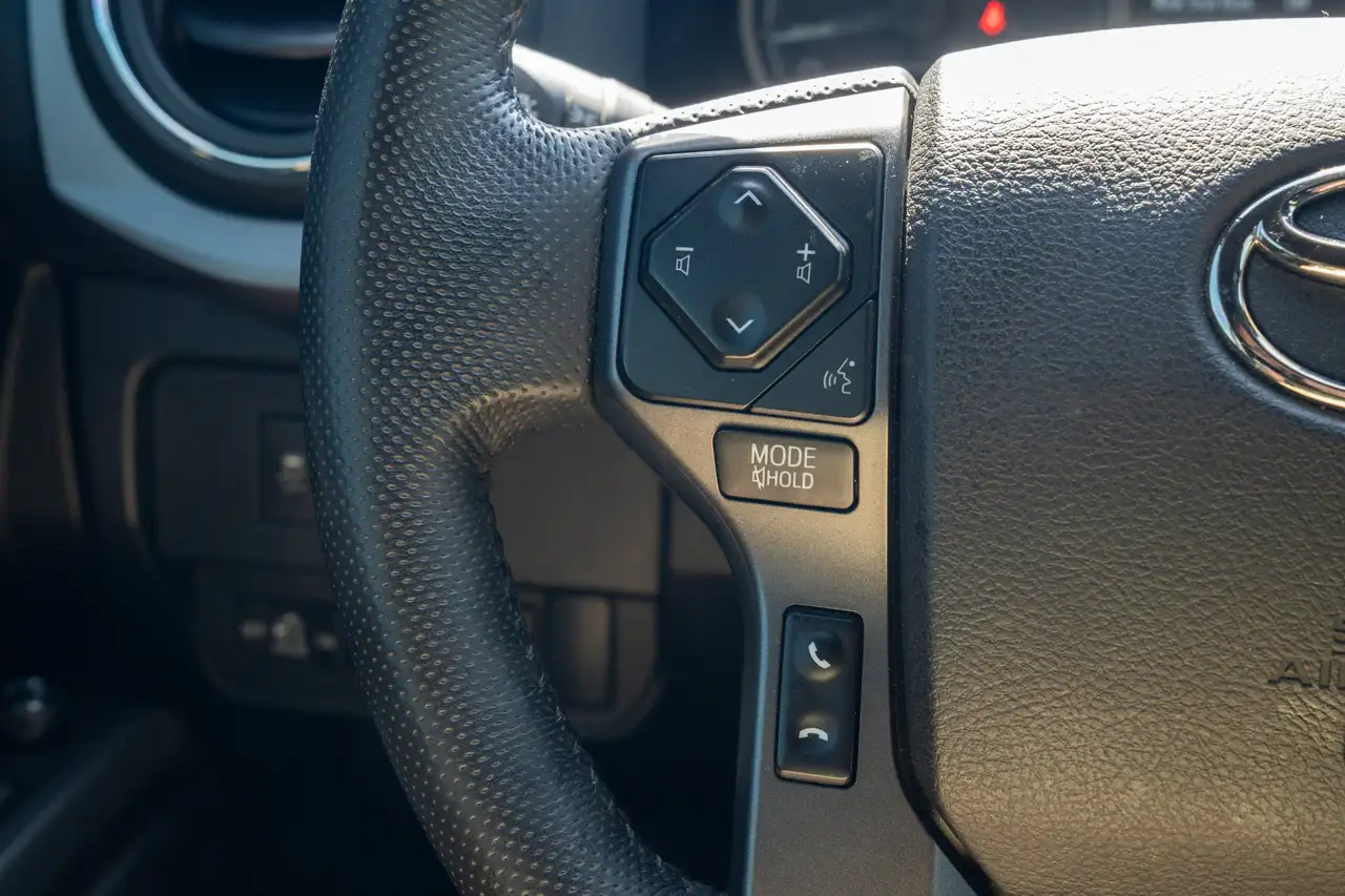Toyota Tacoma снимка Toyota Tacoma