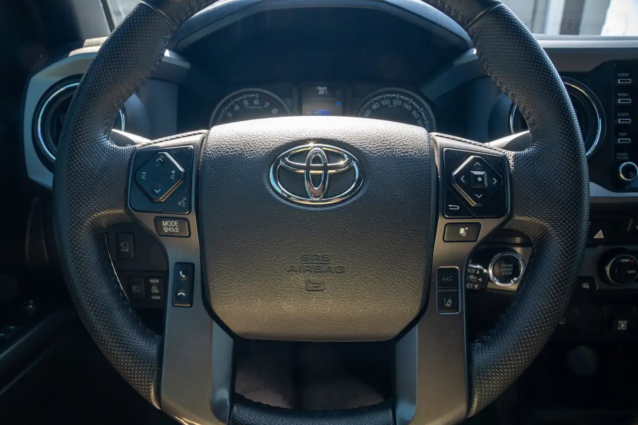 Toyota Tacoma снимка Toyota Tacoma