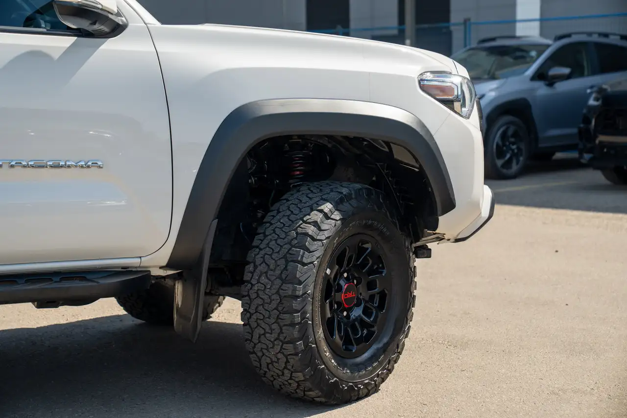 Toyota Tacoma снимка Toyota Tacoma
