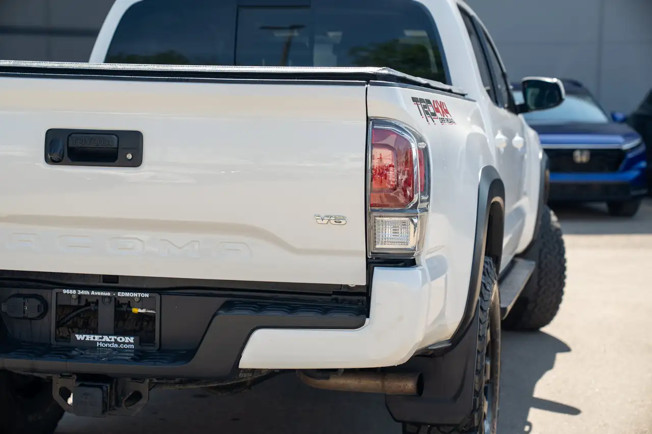 Toyota Tacoma снимка Toyota Tacoma