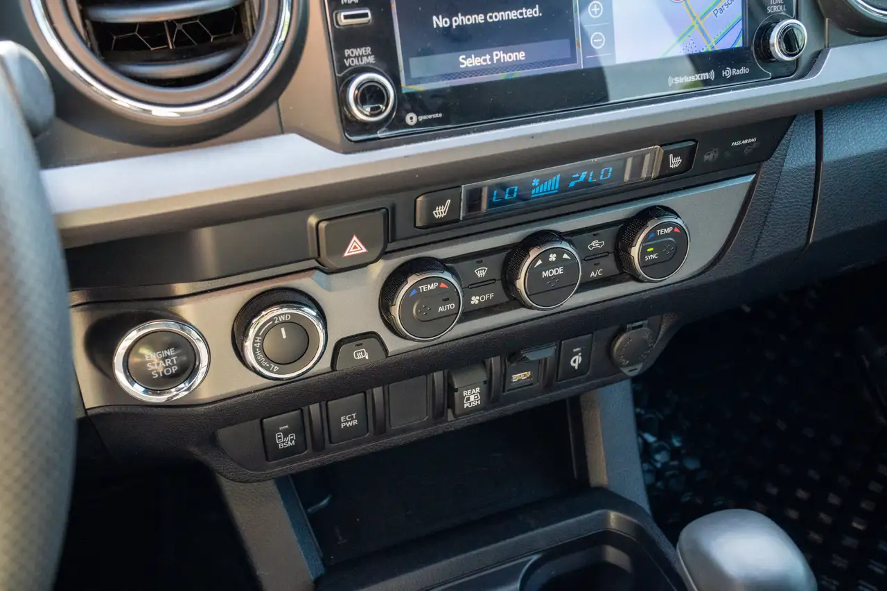 Toyota Tacoma снимка Toyota Tacoma