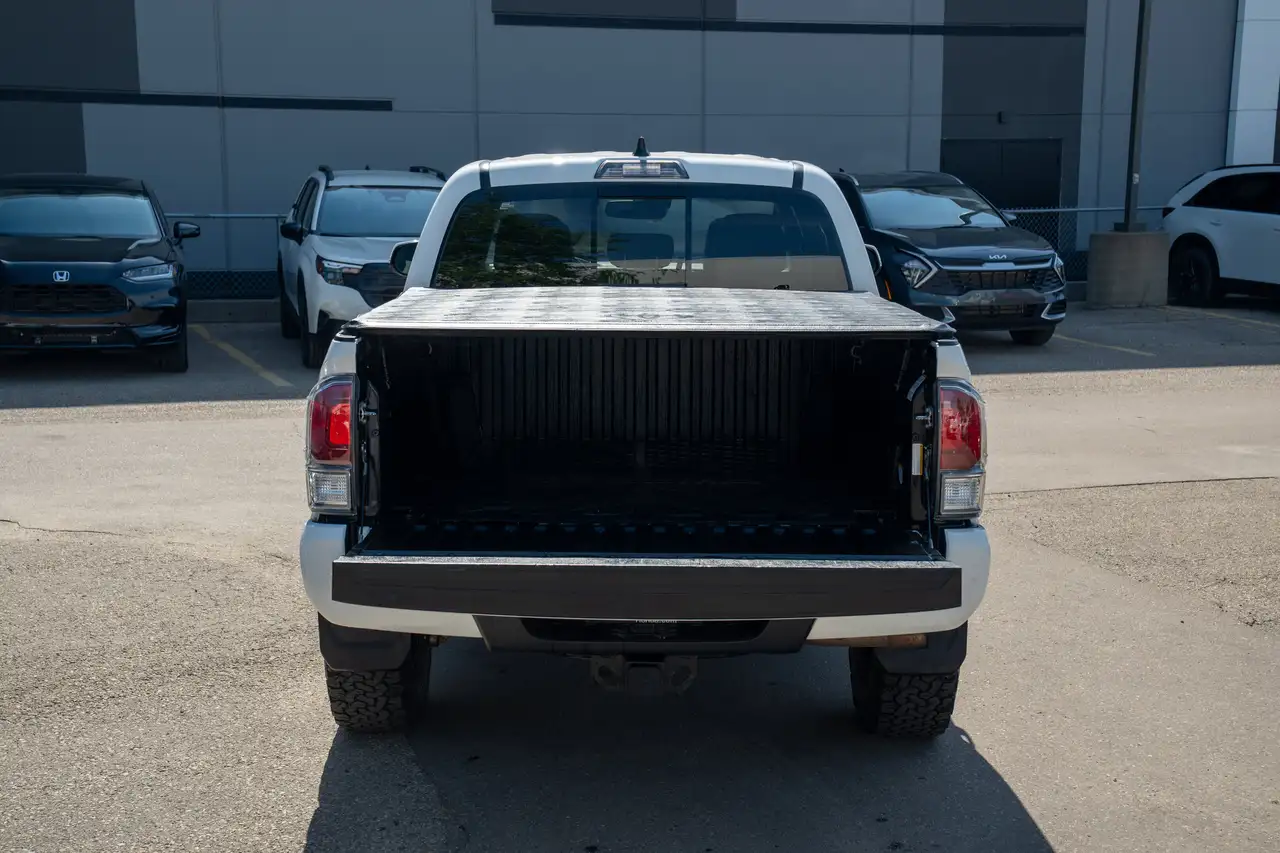 Toyota Tacoma снимка Toyota Tacoma