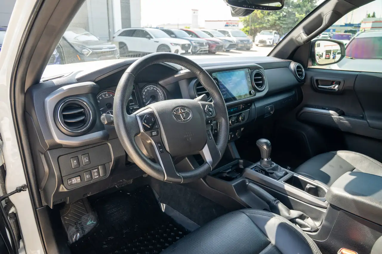 Toyota Tacoma снимка Toyota Tacoma