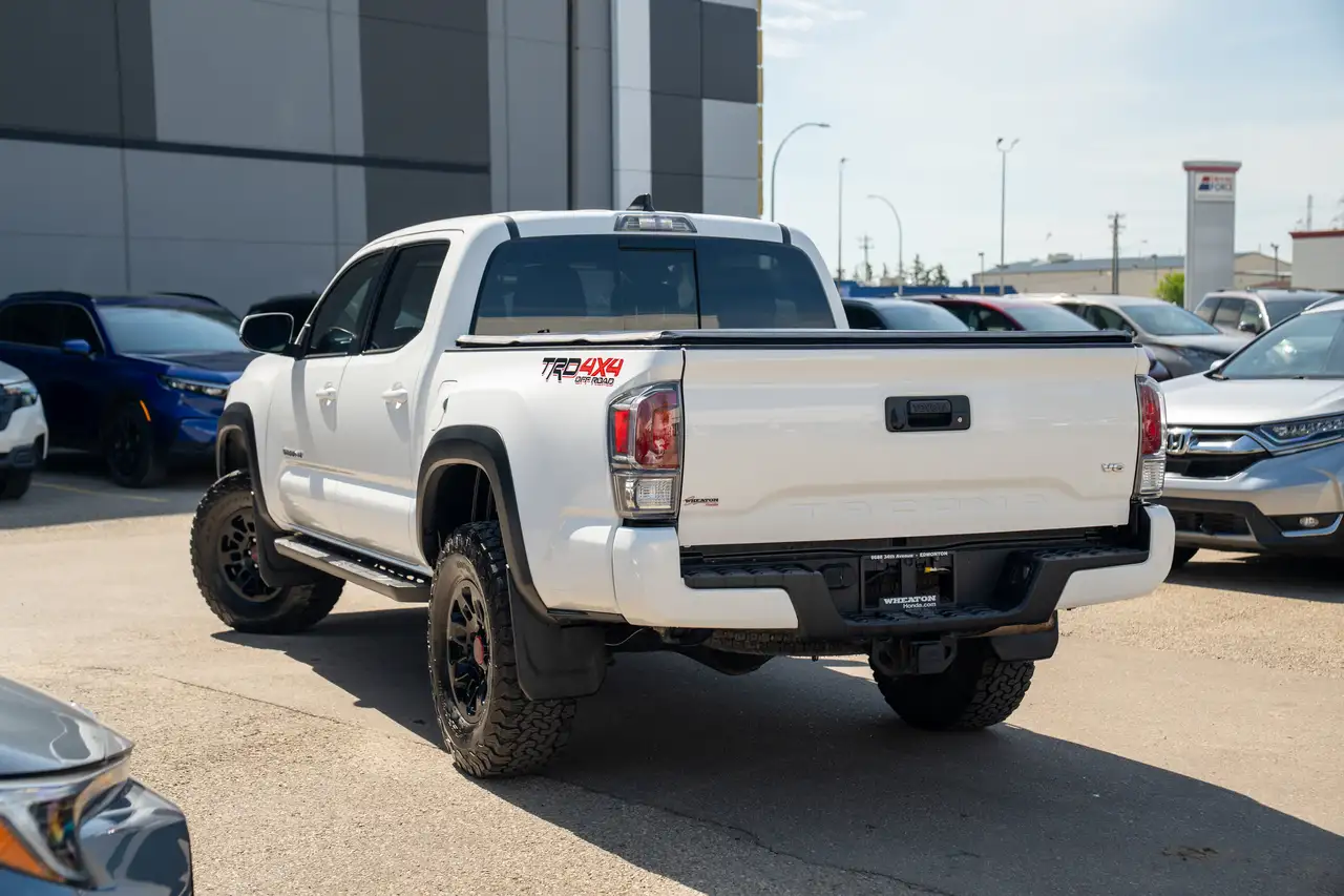 Toyota Tacoma снимка Toyota Tacoma