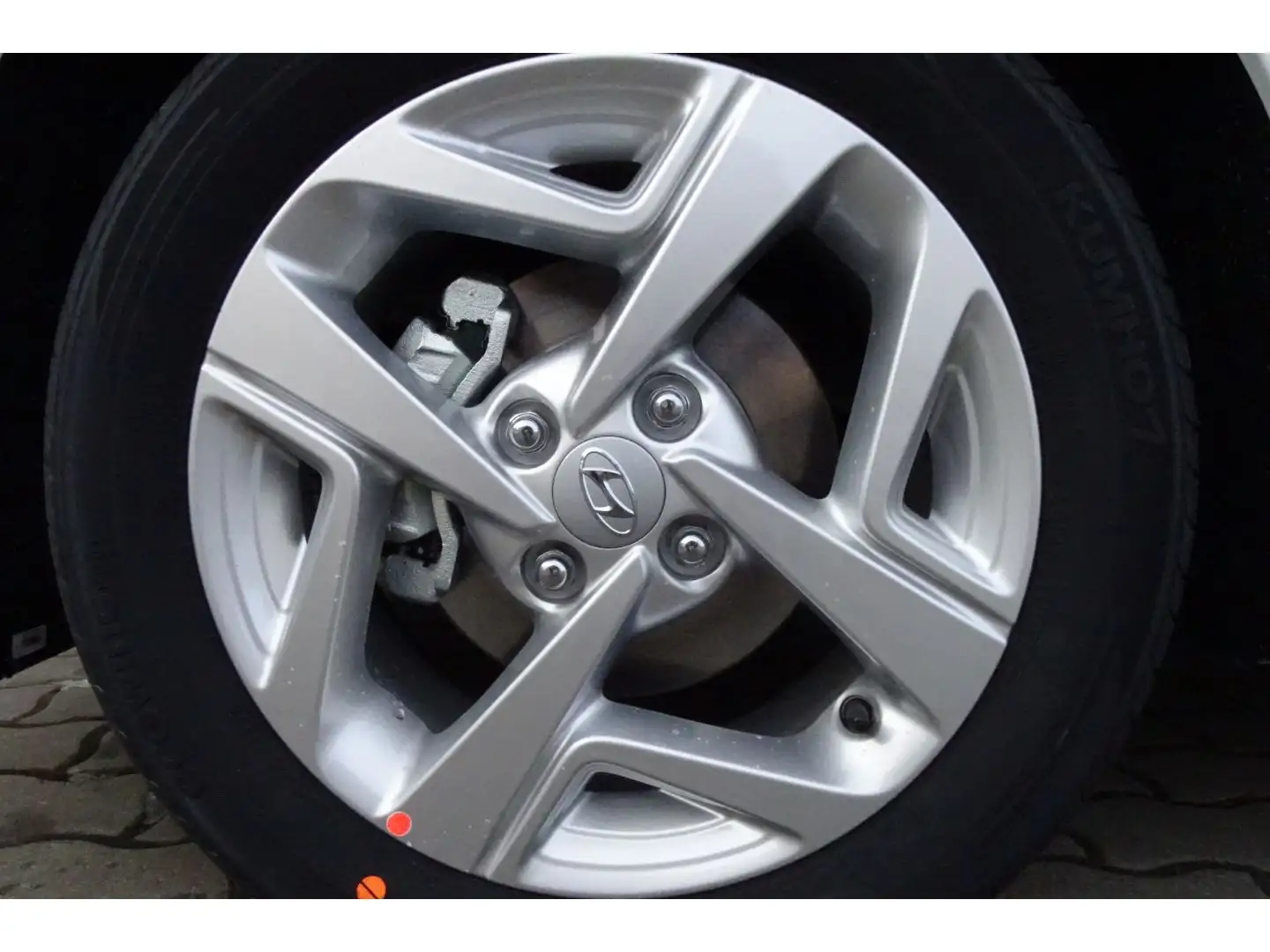 Hyundai i10 1.0 Edition 30 Alu Klima SHZ LHZ Apple Andro Weiß - 2