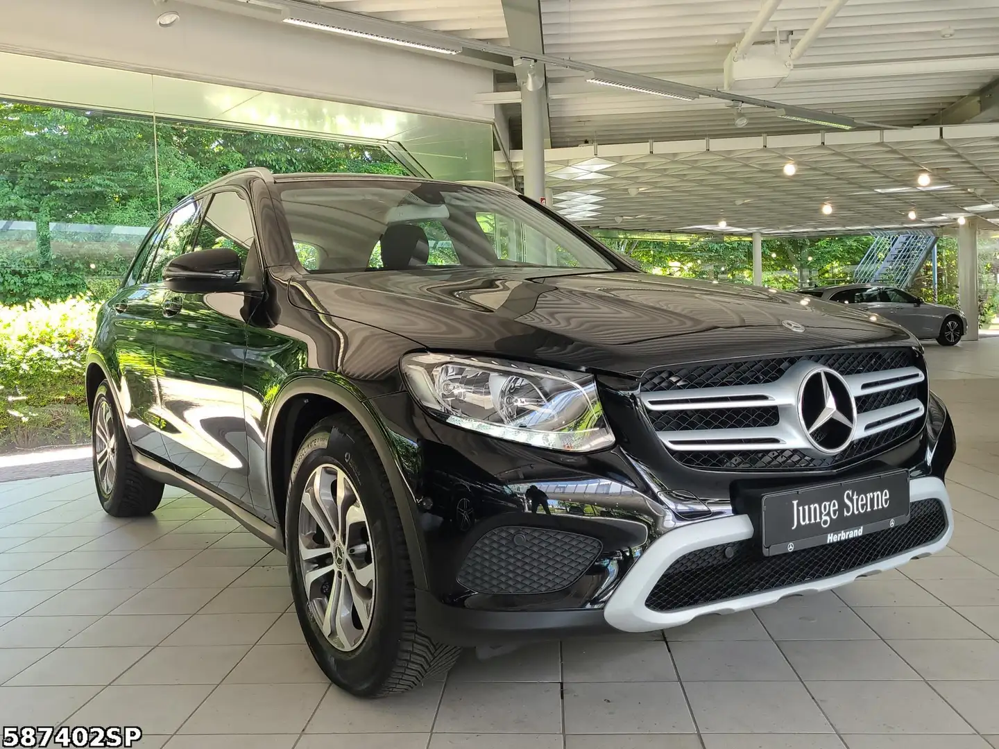 Mercedes-Benz GLC 220 d 4matic AHK KAMERA SOUNDSYSTEM Zwart - 2