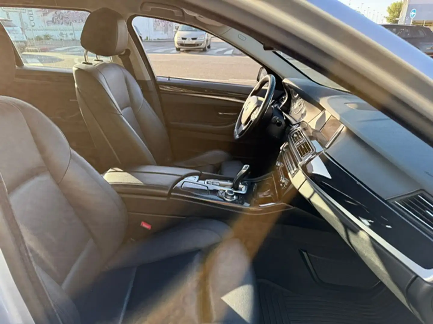 BMW 520 520dA Touring xDrive Gris - 2
