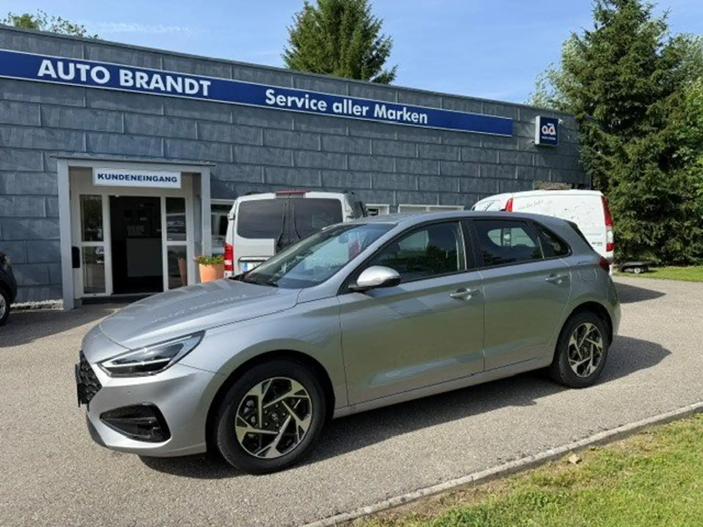 Hyundai i30 i30 1,0 TGDI Go! Go! Silber - 1
