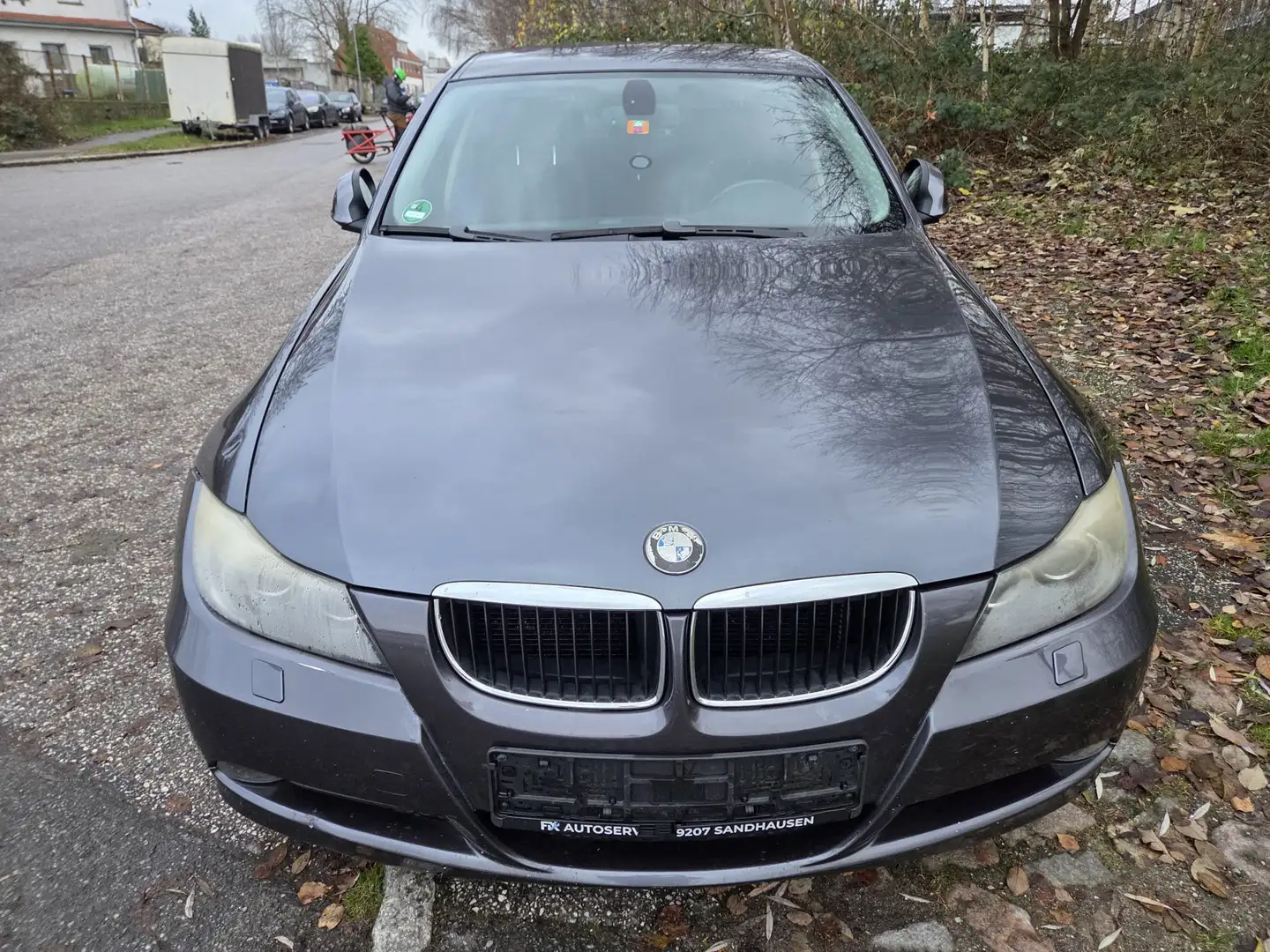 BMW 318 318i Grau - 2