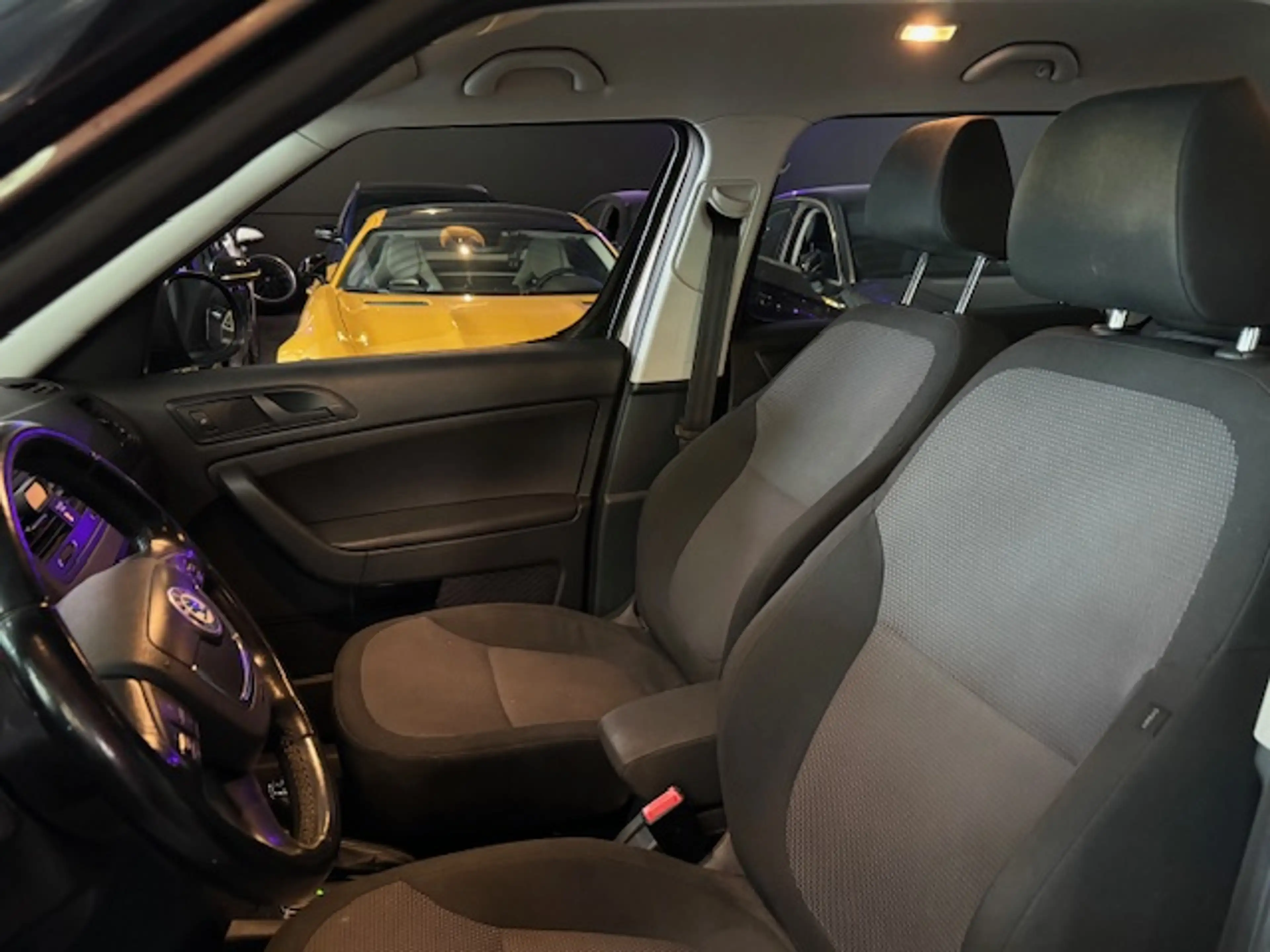Skoda Yeti 1.2 AUTOMATIQUE DSG - A/C - MEDIA/TEL - GPS - JANTES — photo 12