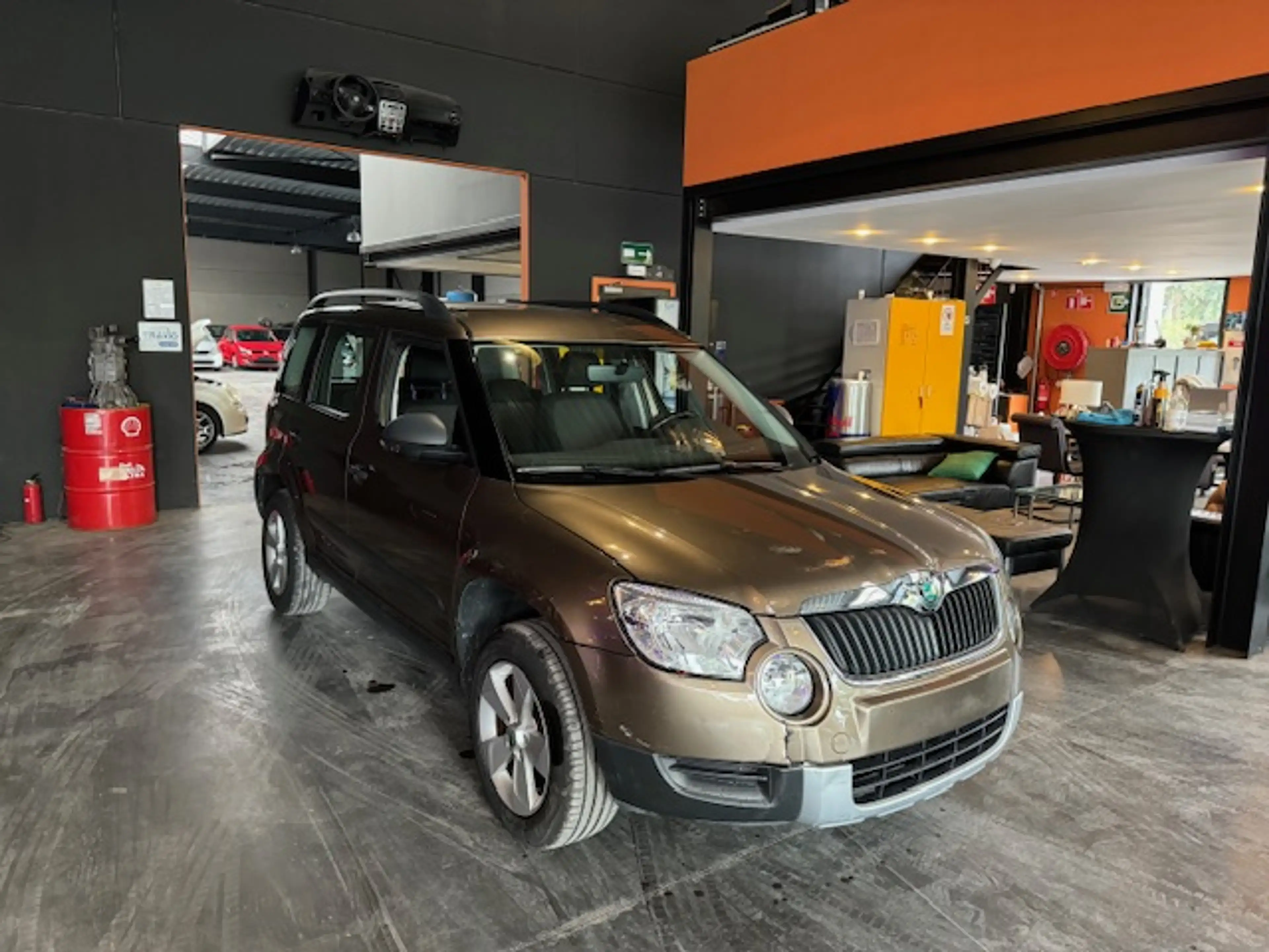 Skoda Yeti 1.2 AUTOMATIQUE DSG - A/C - MEDIA/TEL - GPS - JANTES — photo 2