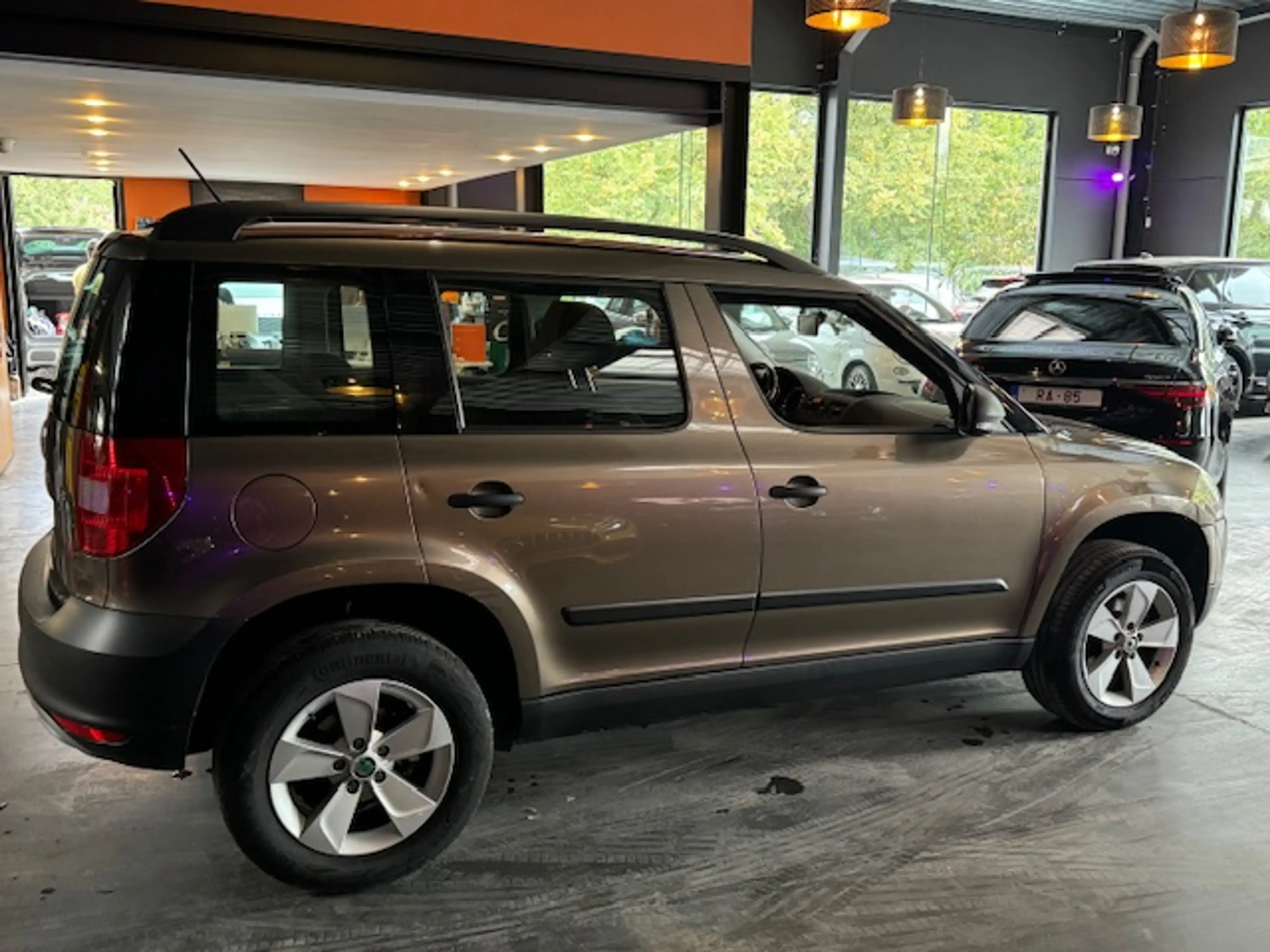 Skoda Yeti 1.2 AUTOMATIQUE DSG - A/C - MEDIA/TEL - GPS - JANTES — photo 10