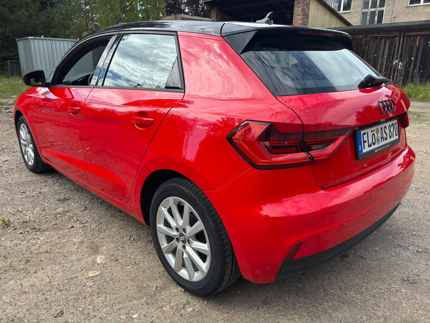 Audi A1 A1 25 TFSI Sportback Rot - 2