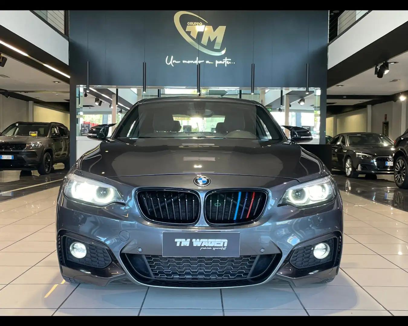 BMW 230 Serie 2 Cpé (F22/87) 230i Coupé Msport *NO SUPER B Gris - 2