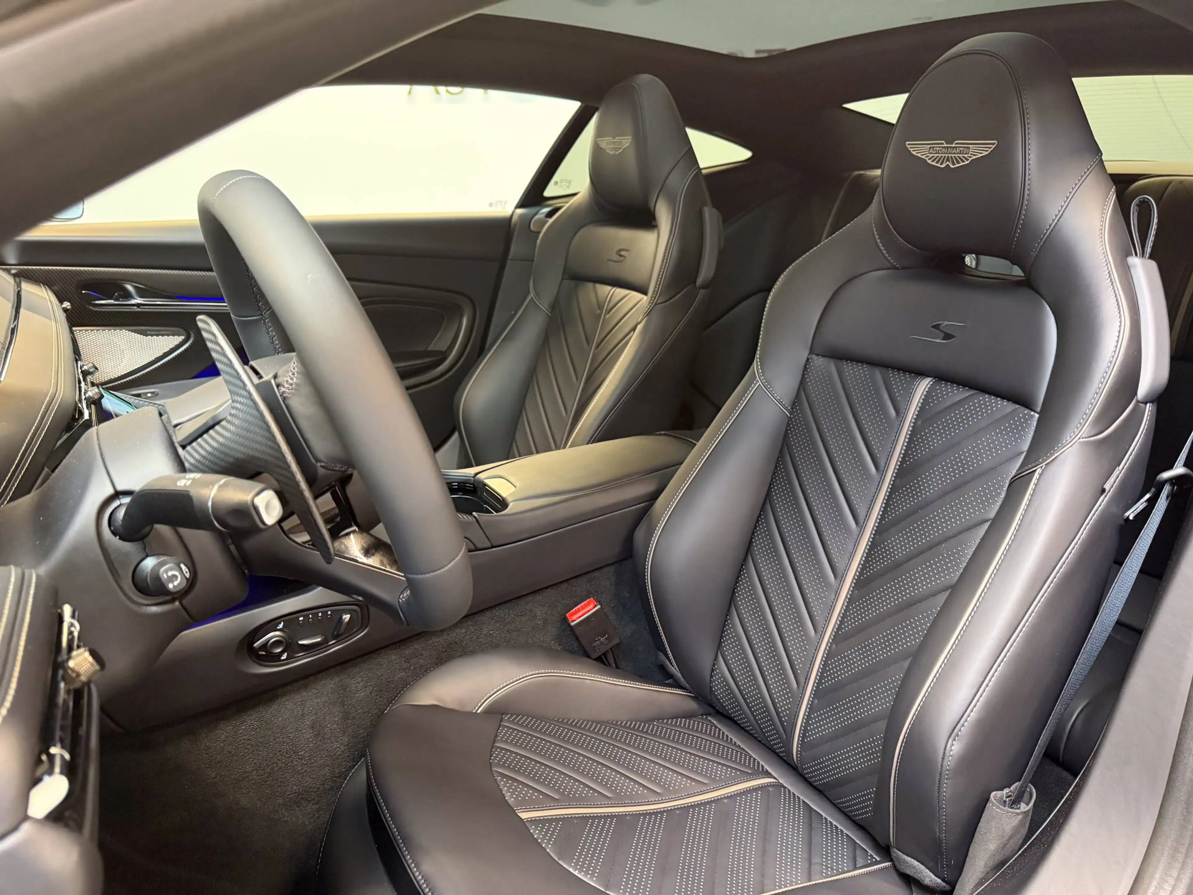 Aston Martin DB12 S Coupe | FULL OPTION — photo 9