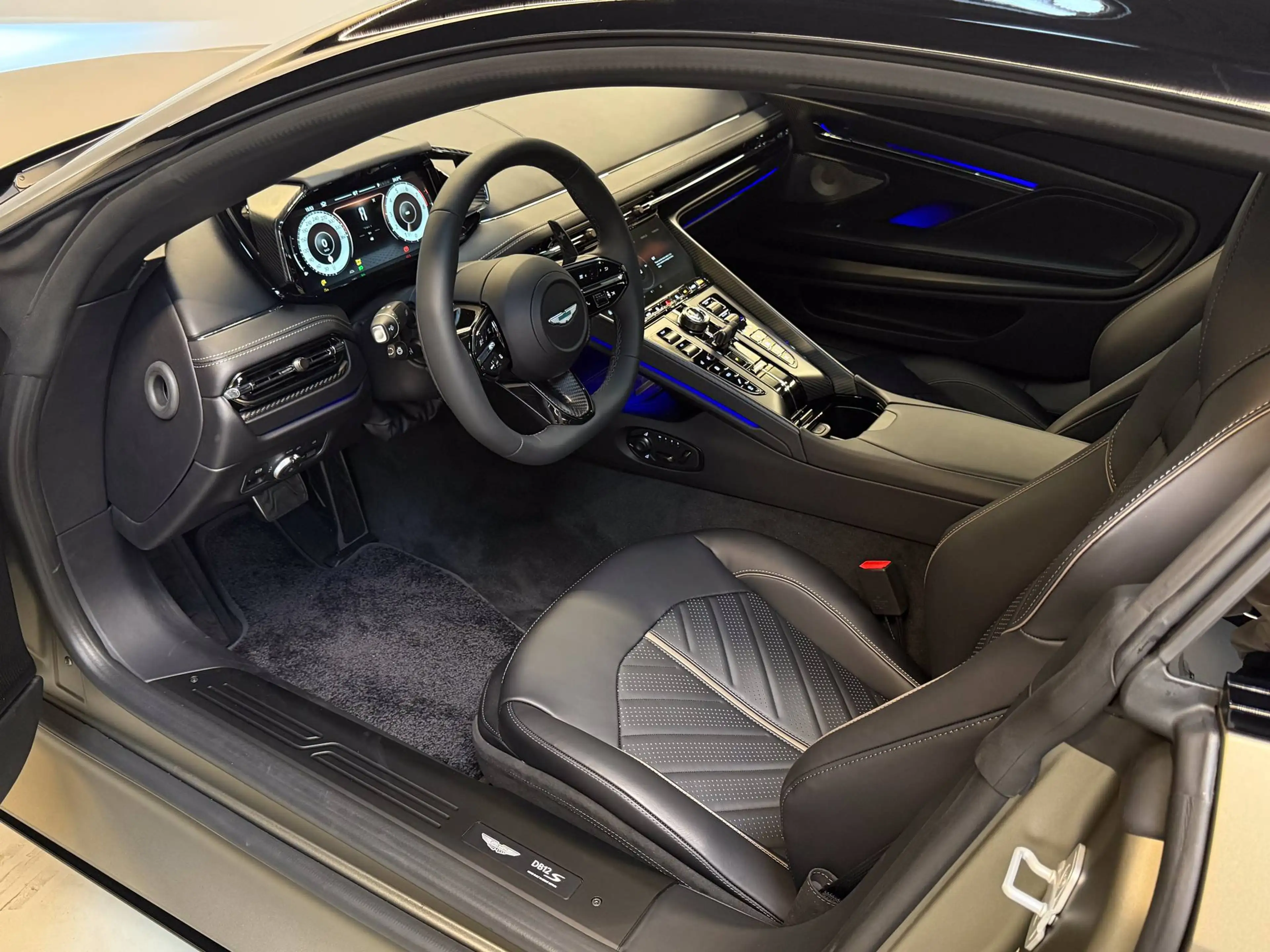 Aston Martin DB12 S Coupe | FULL OPTION — photo 10