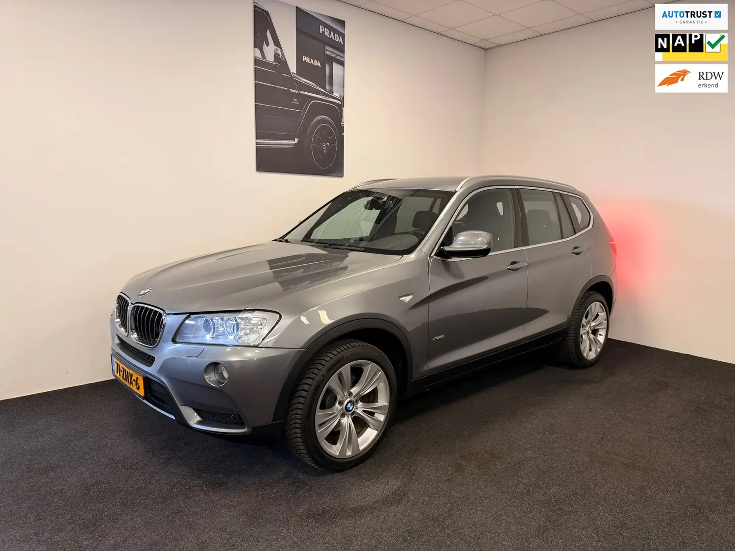 BMW X3 XDrive20i High Executive Grau - 1