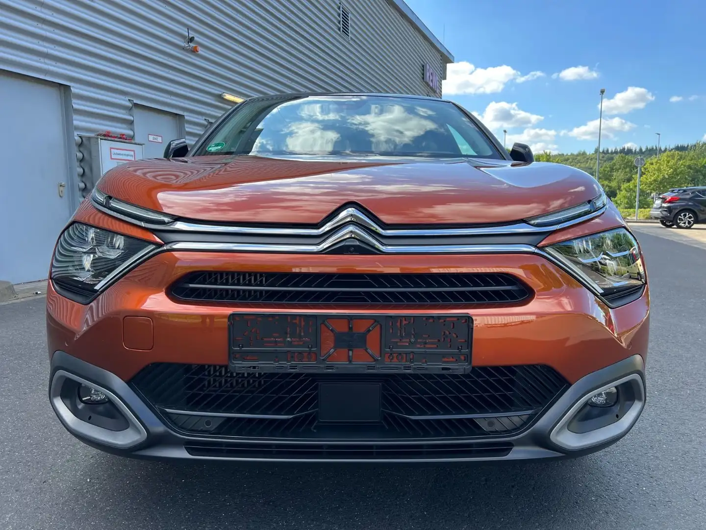 Citroen C4 Lim. Shine*PANORAMA*KAMERA*NAVI*LEDER*HEAD UP Oranje - 1
