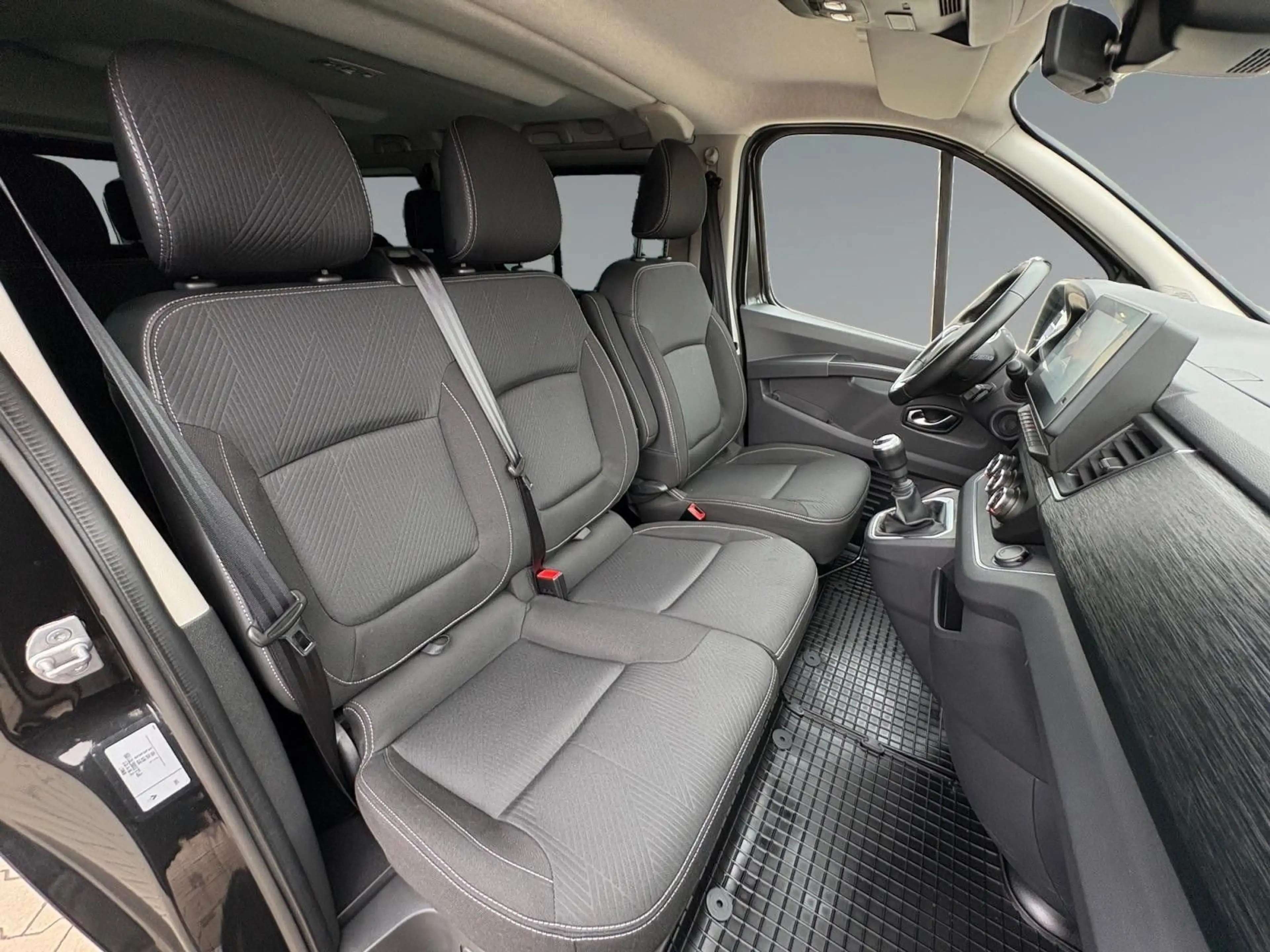 Renault Trafic Combi L2H1 3,0t  Life Navi 2xKlima R.Cam — photo 12