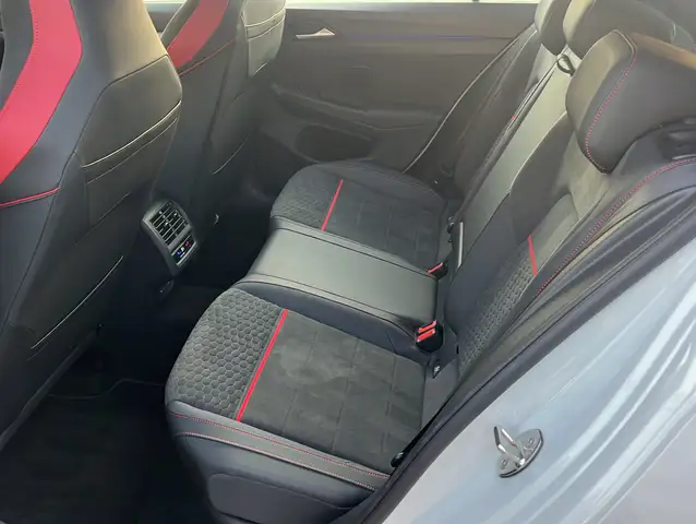 Volkswagen Golf view 17