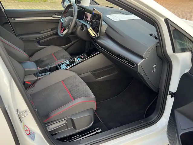 Volkswagen Golf view 20