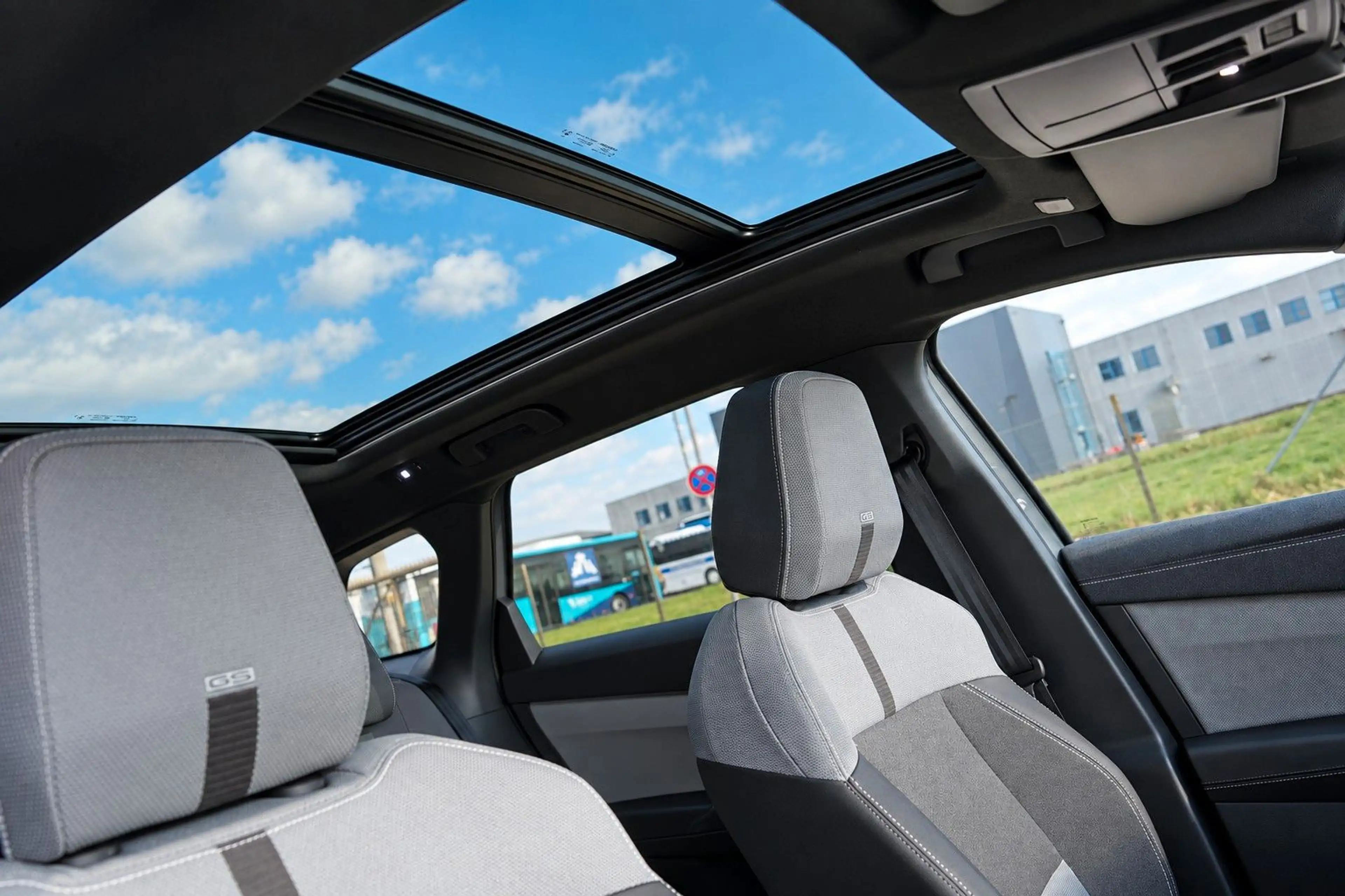 Opel Grandland X Grandland GS+ Hybrid*Panorama*Head Up*Matrix Led — photo 11