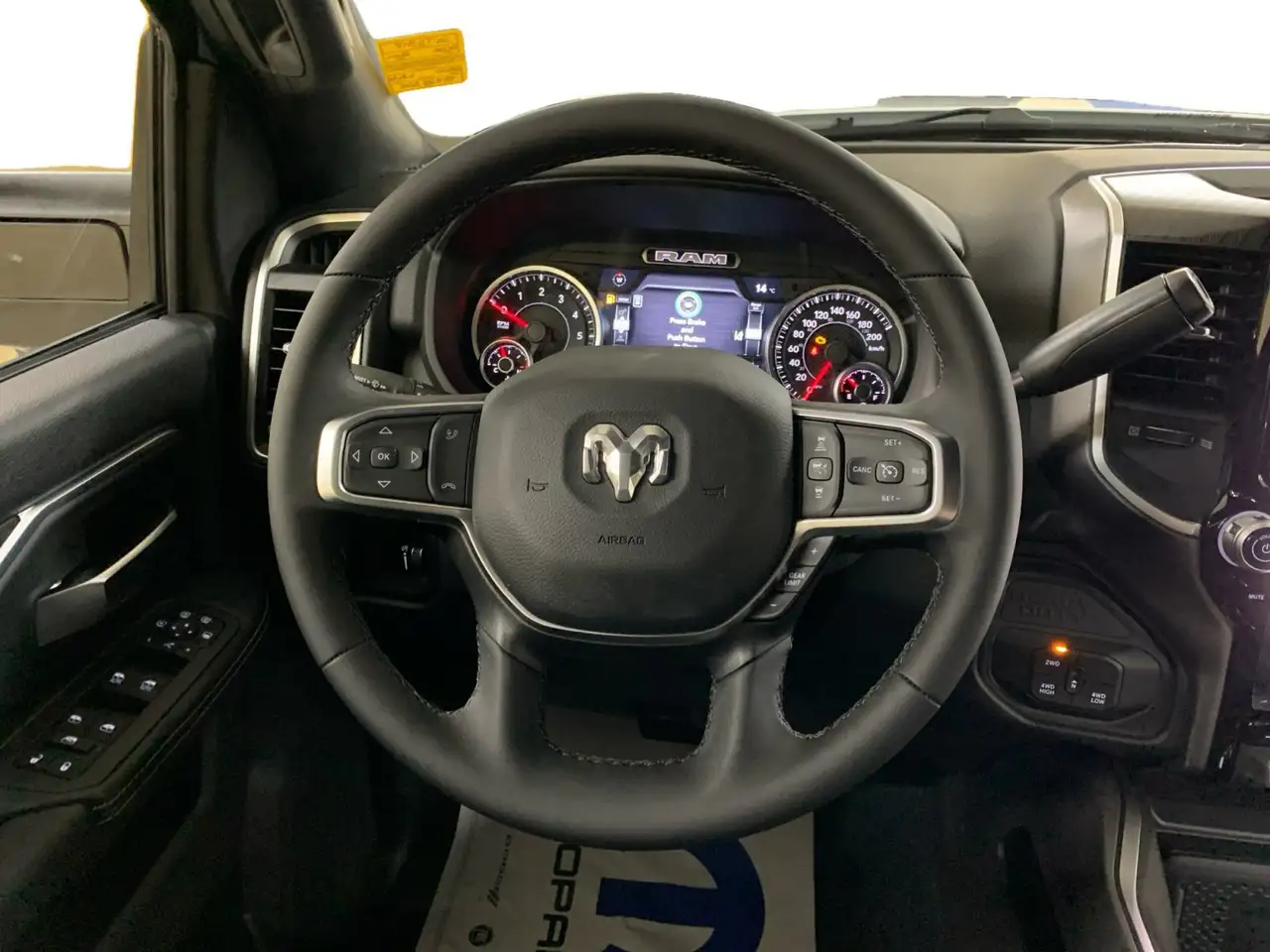 RAM 2500 снимка RAM 2500