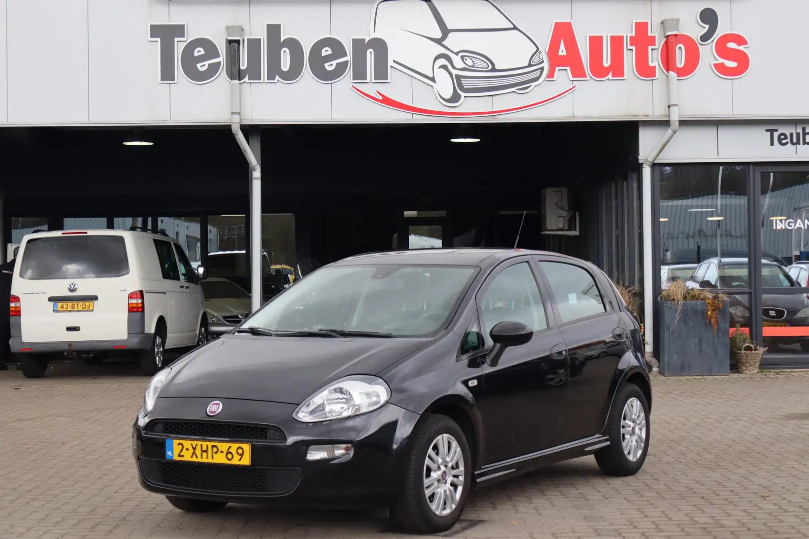 Fiat Punto Evo 0.9 TwinAir Street Airco, Elektrische ramen, Trekh Zwart - 1