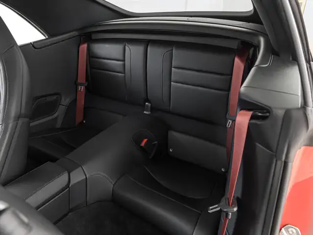 Porsche 911 view 15