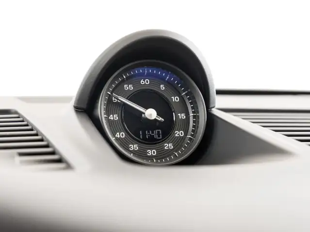 Porsche 911 view 19