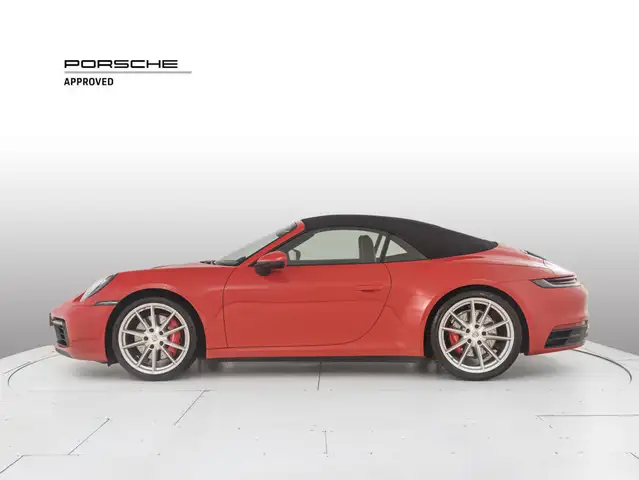 Porsche 911 view 10