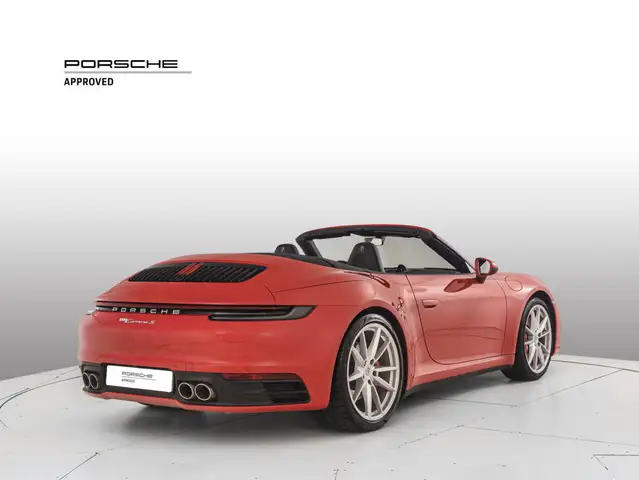 Porsche 911 view 5