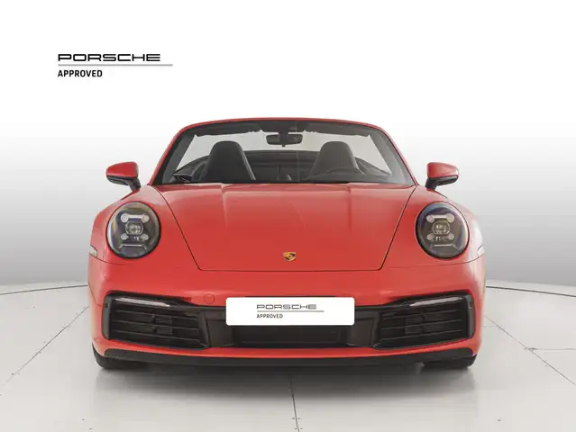 Porsche 911 view 8