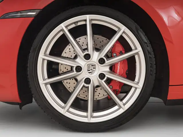 Porsche 911 view 9