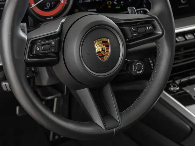 Porsche 911 view 17
