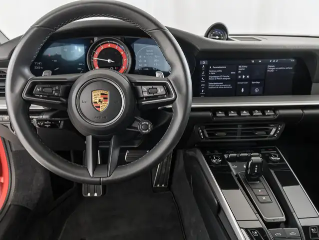 Porsche 911 view 13