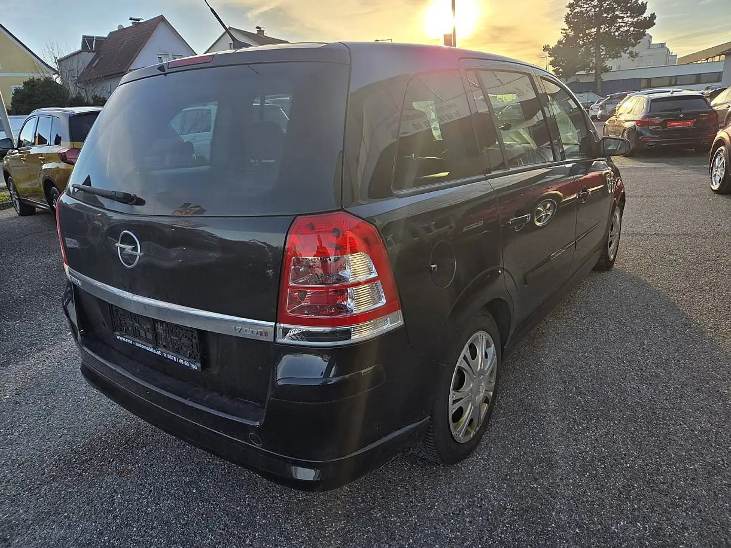 Opel Zafira Zafira 1,6 EcoFlex Schwarz - 1