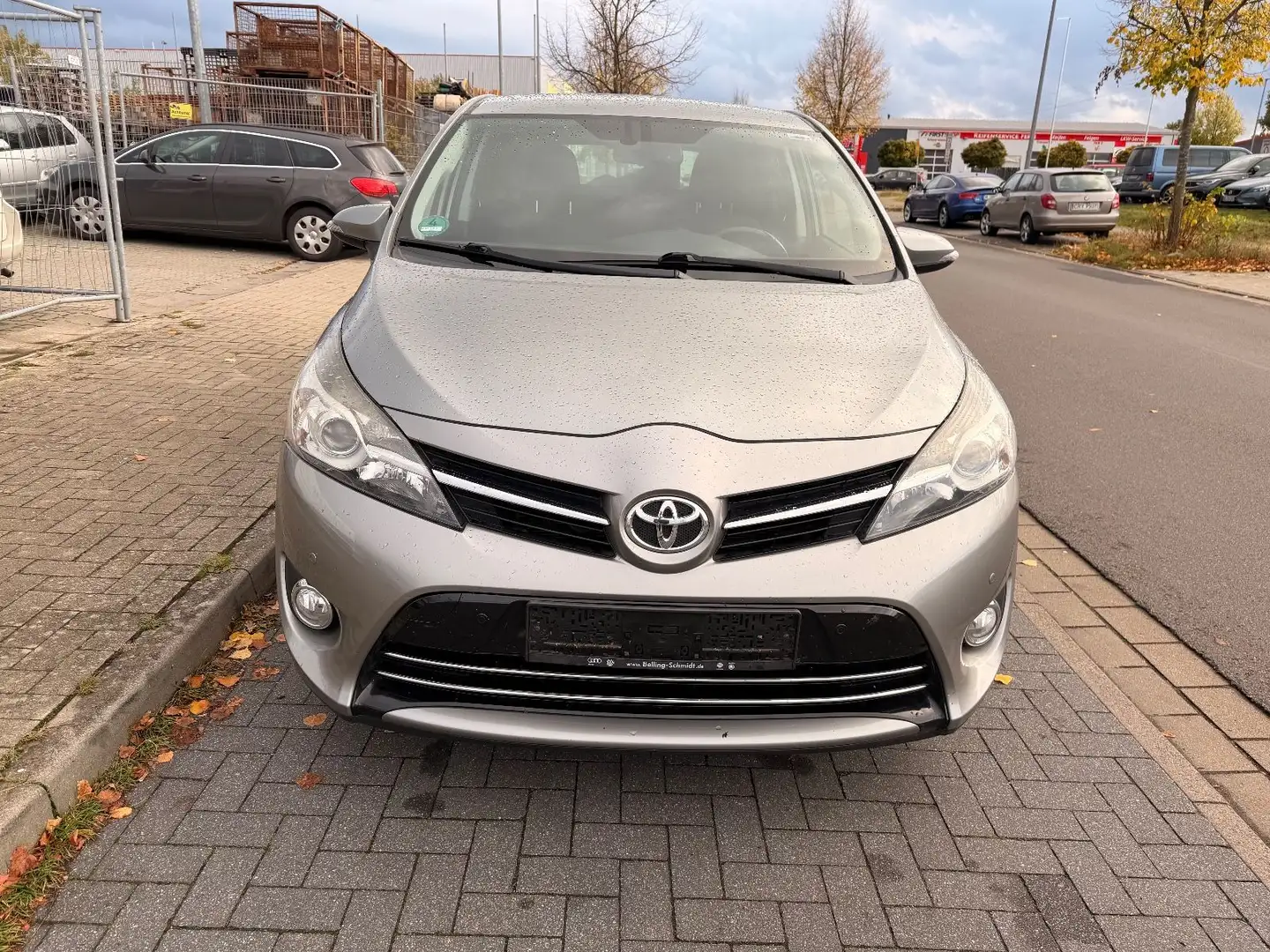 Toyota Verso Life 1,8L *2.Hand*EURO5*AHK*AUTOMATIK*ALU* Grau - 2
