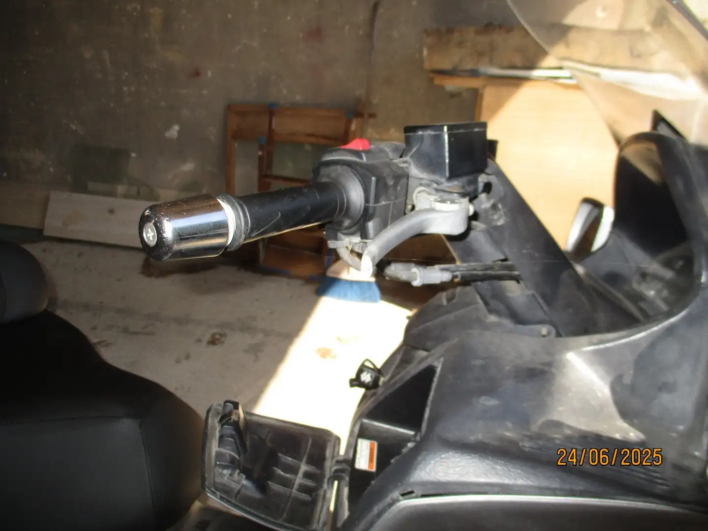 Suzuki Burgman 650 Executive ABS Grigio - 2