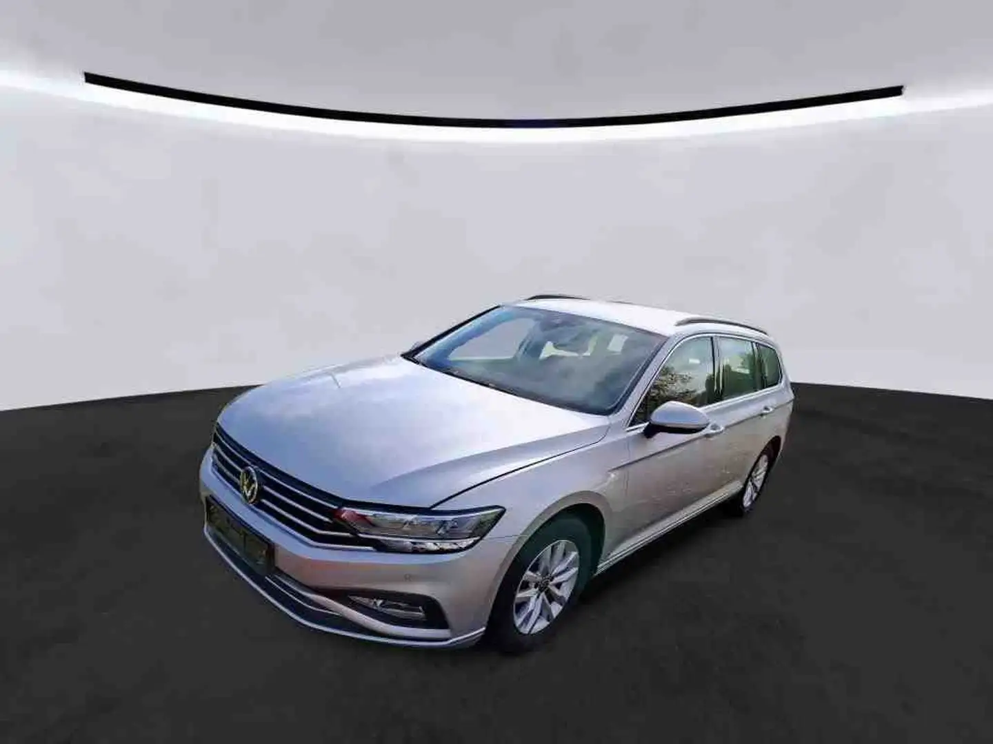 Volkswagen Passat Variant 2.0 TDI BUSINESS +LED +ACC +RKAM +NAVI +SHZ +ALU Silber - 2