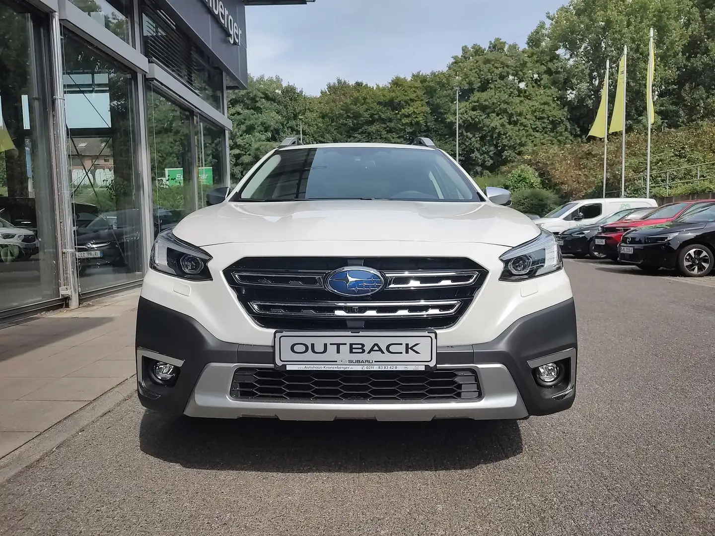 Subaru OUTBACK 2.5i Platinum AWD Automatik Navi AHK Weiß - 2