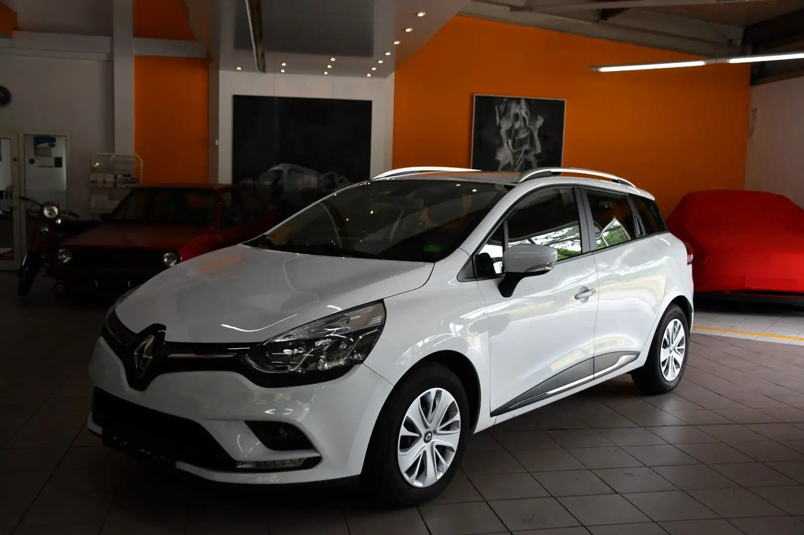 Renault Clio IV Grandtour Limited dci90 NAVI PDC Weiß - 1