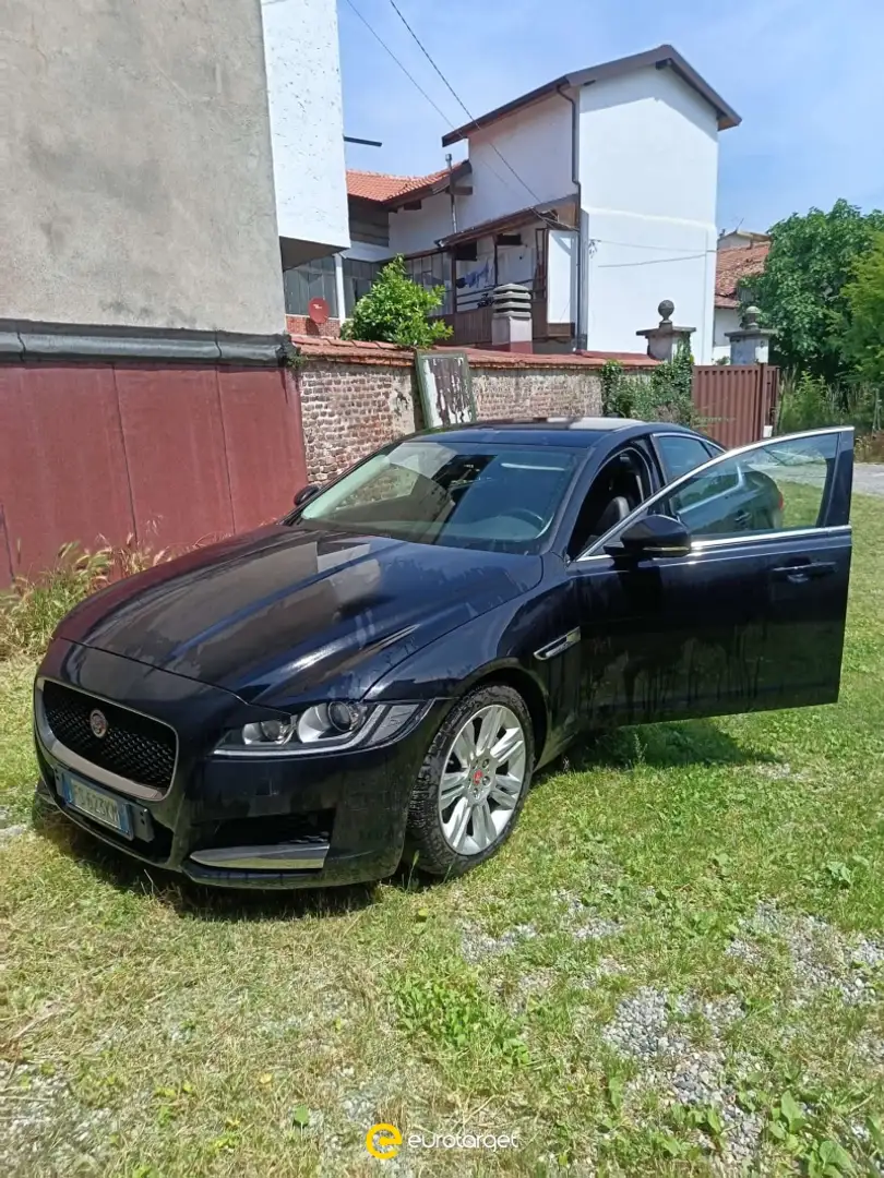 Jaguar XF 2.0 D 180 CV aut. R-Sport Noir - 1