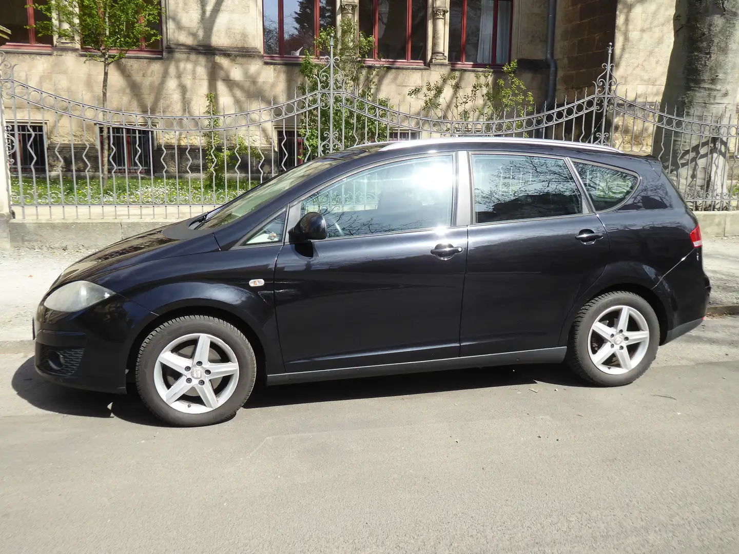 SEAT Altea XL Altea XL Diesel 1.6 TDI DPF CR Ecomotive Style Schwarz - 1