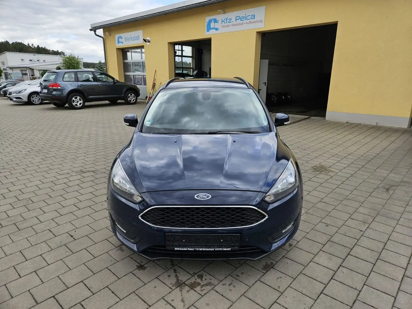 Ford Focus Turnier Cool & Connect*Navi*SHZ*PDC* Blau - 2
