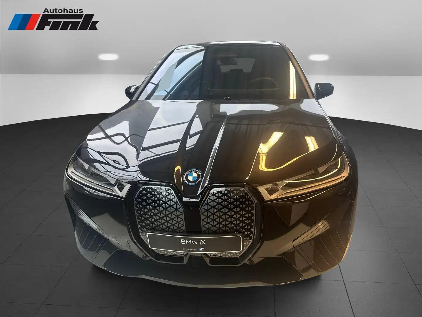 BMW iX M60 B&W Surround Head-Up DAB Aktivlenkung Schwarz - 2