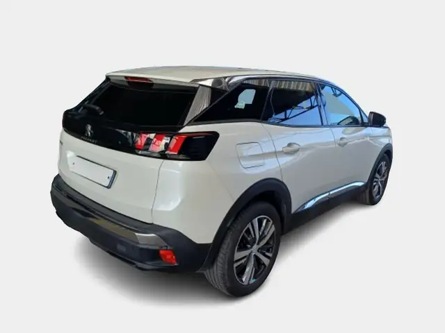 Peugeot 3008 view 4