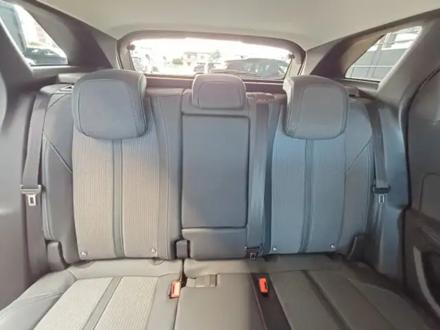 Peugeot 3008 view 11