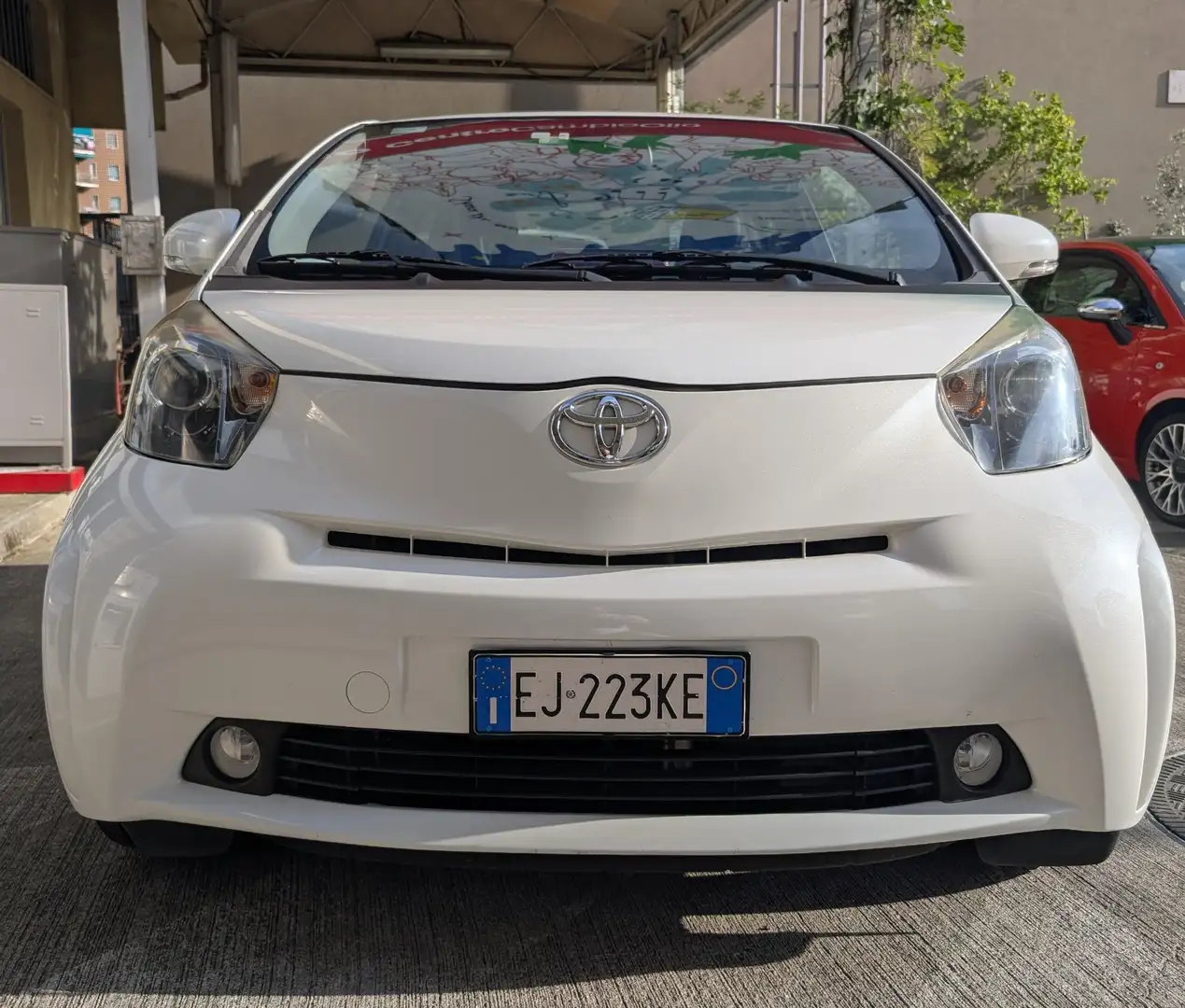 Toyota iQ 1.3 Executive s&s 6m E5 - 1